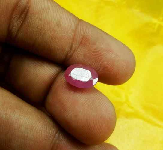 3.94 Carats Guinea Mines Ruby 10.99 x 8.38 x 4.54 mm