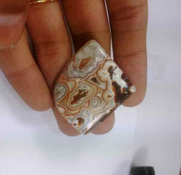 45.35 Carats Crazy Lace Agate 30.72 x 28.61 x 5.56 mm