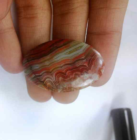 28.5 Carats Crazy Lace Agate 35.08 x 22.67 x 4.69 mm