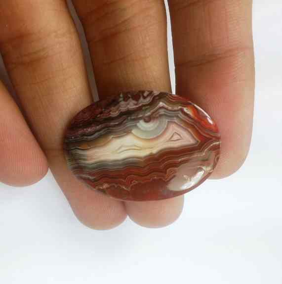 17.65 Carats Crazy Lace Agate 30.00 x 21.35 x 3.29 mm