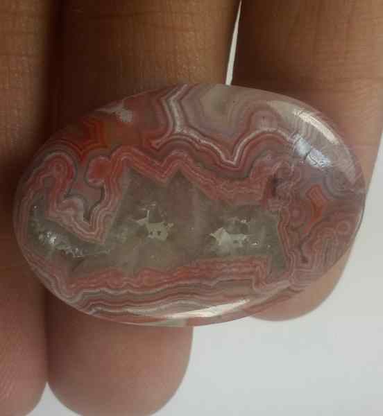 18.8 Carats Crazy Lace Agate 30.26 x 20.63 x 3.45 mm