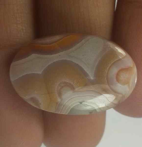 14.75 Carats Crazy Lace Agate 23.14 x 14.89 x 4.88 mm