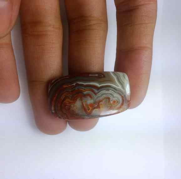26.05 Carats Crazy Lace Agate 31.06 x 17.59 x 5.17 mm