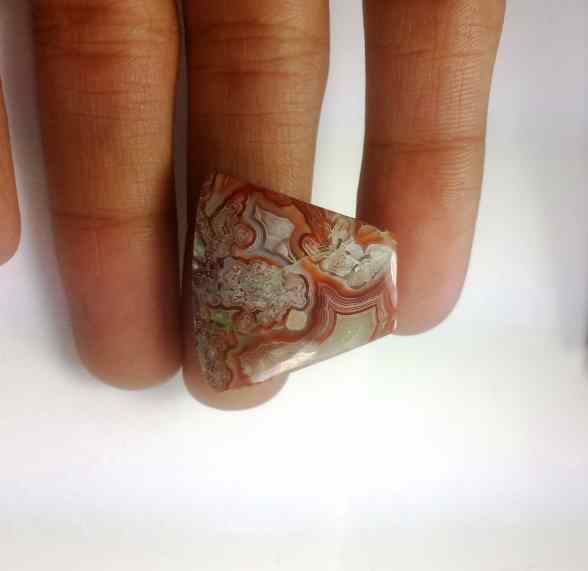 19 Carats Crazy Lace Agate 23.30 x 25.69 x 4.23 mm