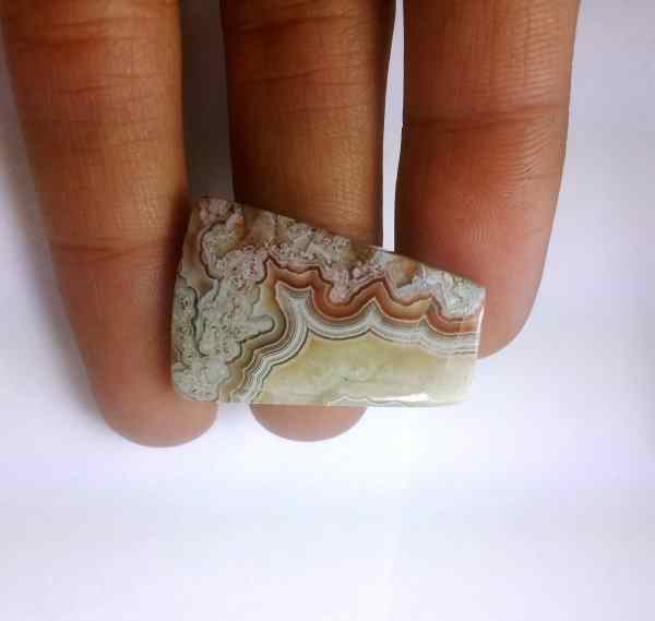 21.3 Carats Crazy Lace Agate 28.36 x 19.06 x 4.62 mm