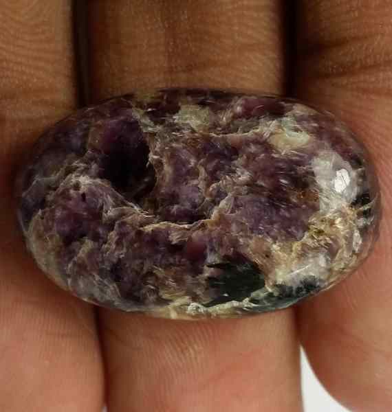 29.75 Carats Charoite 25.16 x 16.26 x 8.04 mm