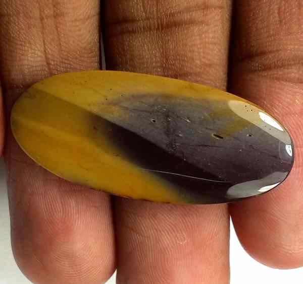 15.85 Carats Australian Mookaite 35.35 x 15.63 x 3.47 mm