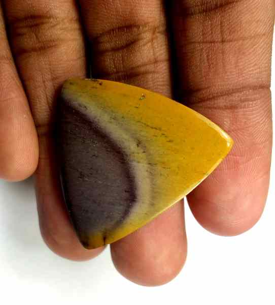 29 Carats Australian Mookaite 32.00 x 31.83 x 3.81 mm