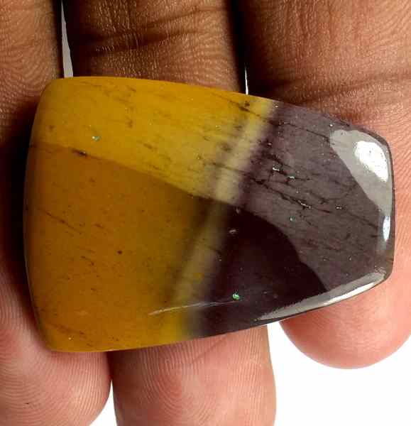 28.85 Carats Australian Mookaite 32.00 x 24.18 x 4.29 mm