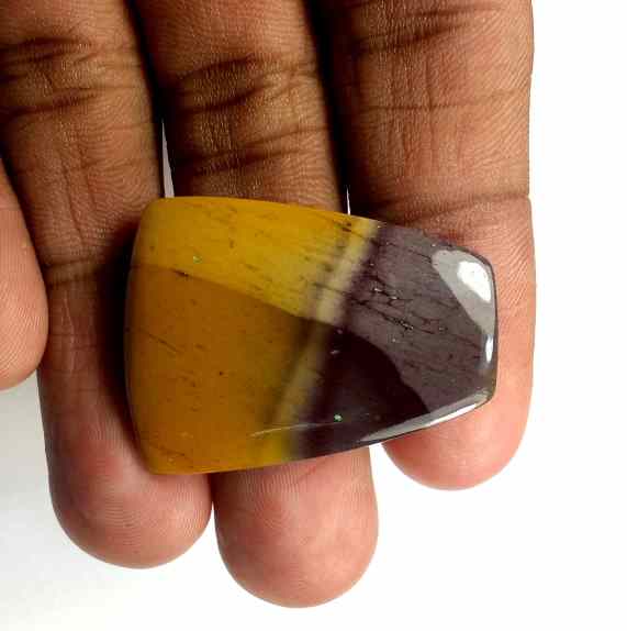 28.85 Carats Australian Mookaite 32.00 x 24.18 x 4.29 mm
