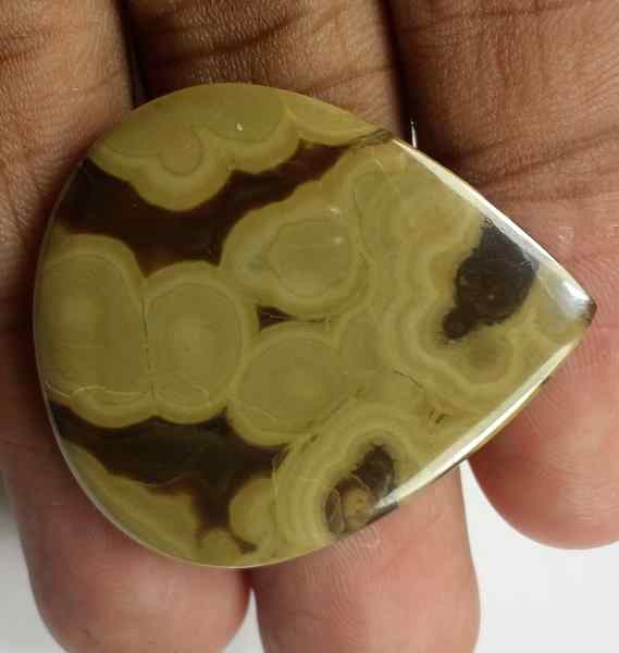 41.5 Carats Sphalerite 34.58 x 30.34 x 3.24 mm