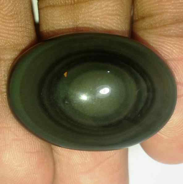 33.7 Carats Rainbow Obsidian 28.24 x 19.90 x 9.34 mm