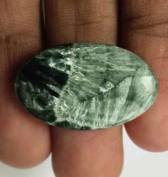 16.3 Carats Seraphinite 27.60 x 16.81 x 4.38 mm