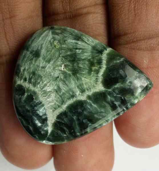 33.45 Carats Seraphinite 31.48 x 27.31 x 5.38 mm