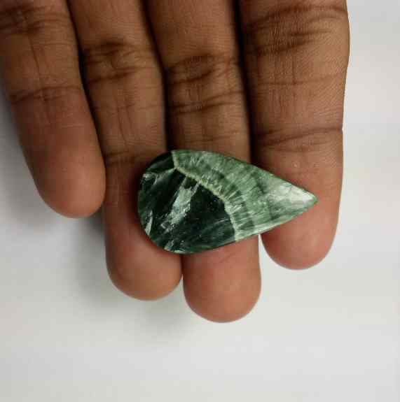 18.8 Carats Seraphinite 32.12 x 19.14 x 4.38 mm