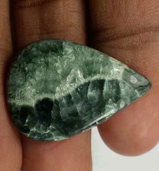 16.4 Carats Seraphinite 27.57 x 19.96 x 4.11 mm