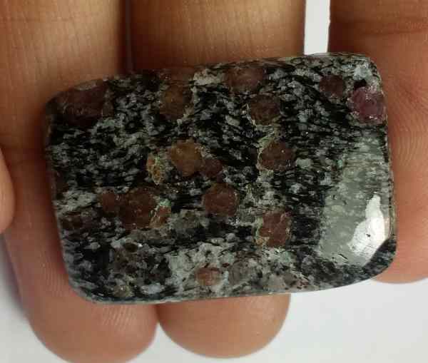 30.95 Carats Ruby Foll 28.28 x 19.71 x 4.92 mm