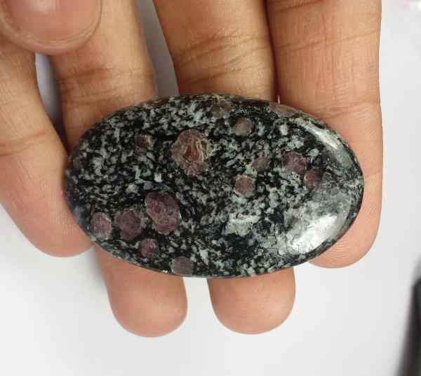 56.7 Carats Ruby Foll 44.58 x  x 27.63 x 5.01 mm