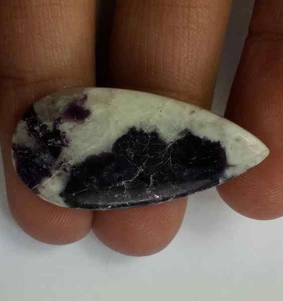 17.65 Carats Lapidolite  32.10 x 15.58 x 4.02 mm