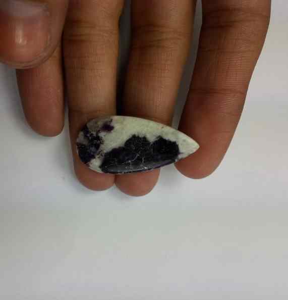 17.65 Carats Lapidolite  32.10 x 15.58 x 4.02 mm