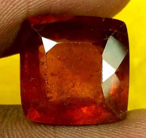10.83 Carats Ceylon Hessonite 12.80 x 12.60 x 7.20 mm