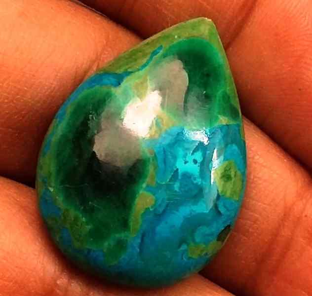 22.93 Carats Chrysocolla 24.55 x 17.60 x 6.09 mm