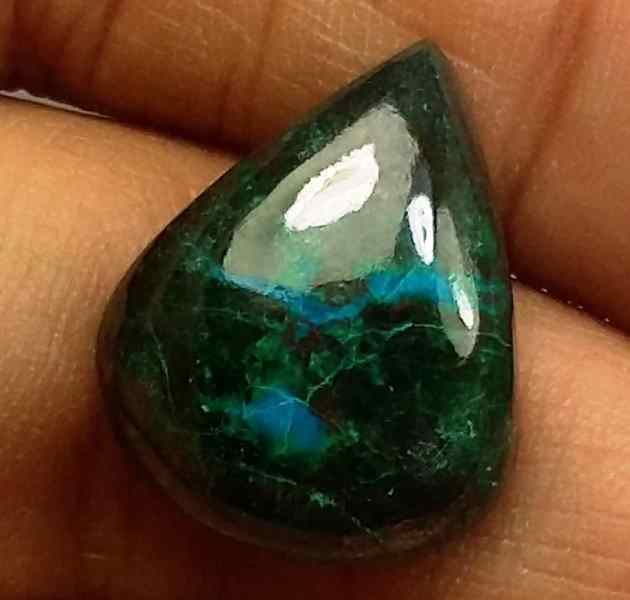 13.08 Carats Chrysocolla 17.08 x 13.53 x 5.48 mm