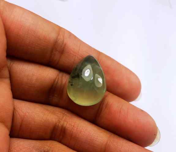 19.81 Carat Green Russian Federation Prehnite 20.44 x 15.18 x 8.07 mm
