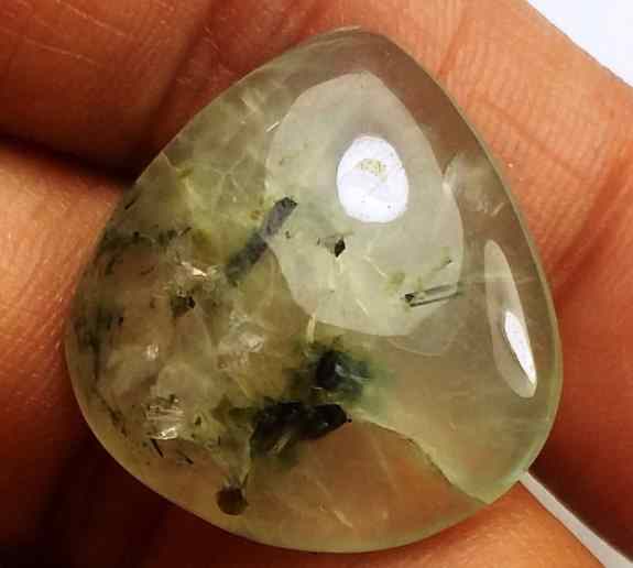 16.45 Carat Green Russian Federation Prehnite 20.63 x 19.07 x 5.02 mm
