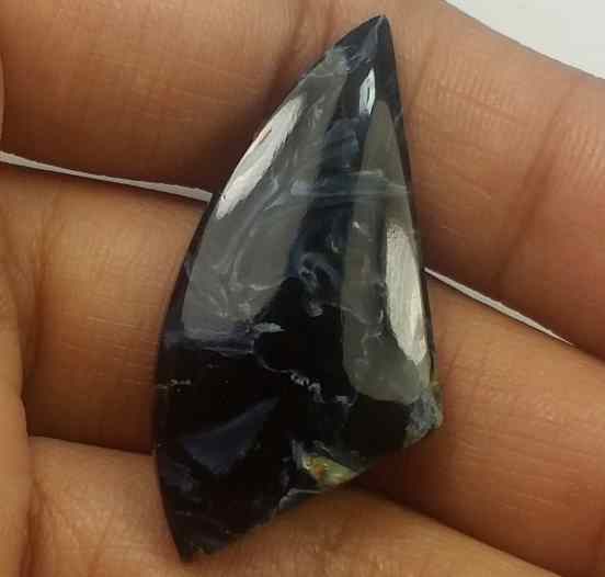 17.35 Carats Pietersite 36.18 x 17.37 x 4.37 mm