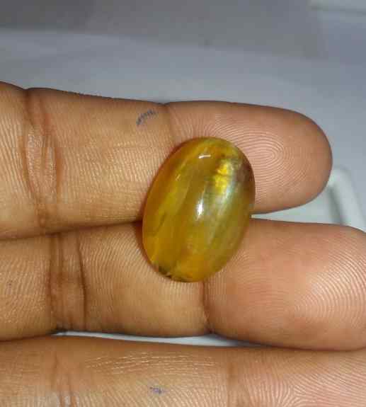 15.48 Carats Kanak Khet Chrysoberyl Cat's Eye 20.28 x 14.20 x 9.35 mm