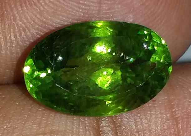 8.35 Carat Green Peridot 15.05x9.50x7.57mm