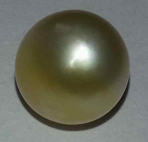 6.82 Carats Golden South Sea Pearl 9.20x9.72x9.73mm