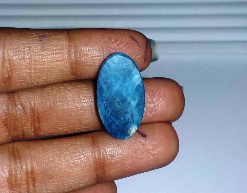 14.86 Carats Neon Apatite 22.83 X 12.59 X 5.32 mm