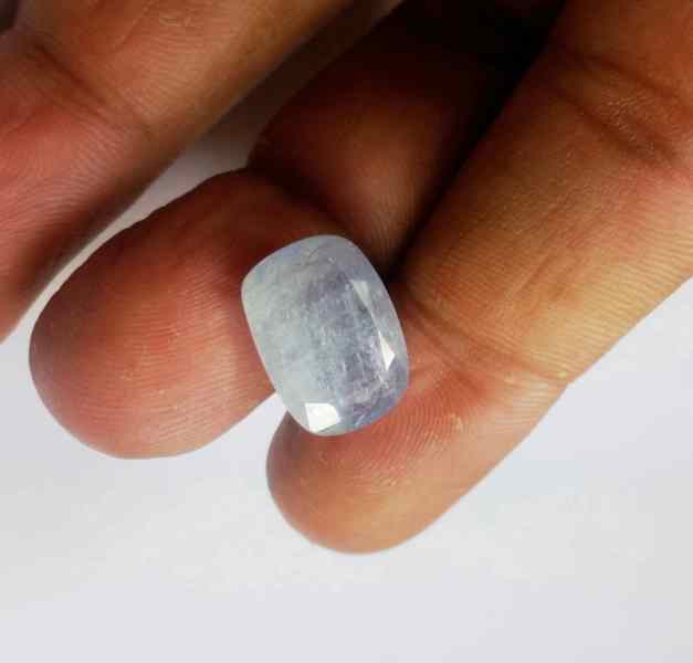8.03 Carats Ceylon Blue Sapphire 14.99 x 10.99 x 4.56 mm