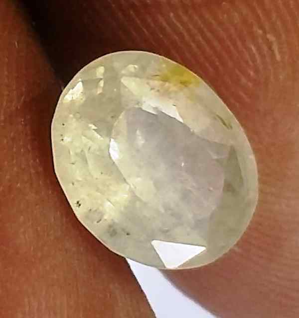 1.81 Carats Ceylon Yellow Sapphire 8.16 x 6.77 x 3.92 mm