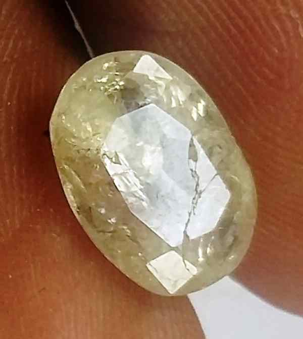 2.28 Carats Ceylon Yellow Sapphire 9.58 x 6.51 x 4.15 mm