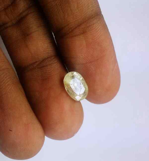 2.28 Carats Ceylon Yellow Sapphire 9.58 x 6.51 x 4.15 mm