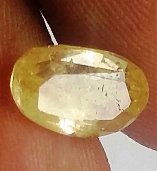1.63 Carats Ceylon Yellow Sapphire 8.80 x 5.57 x 3.54 mm