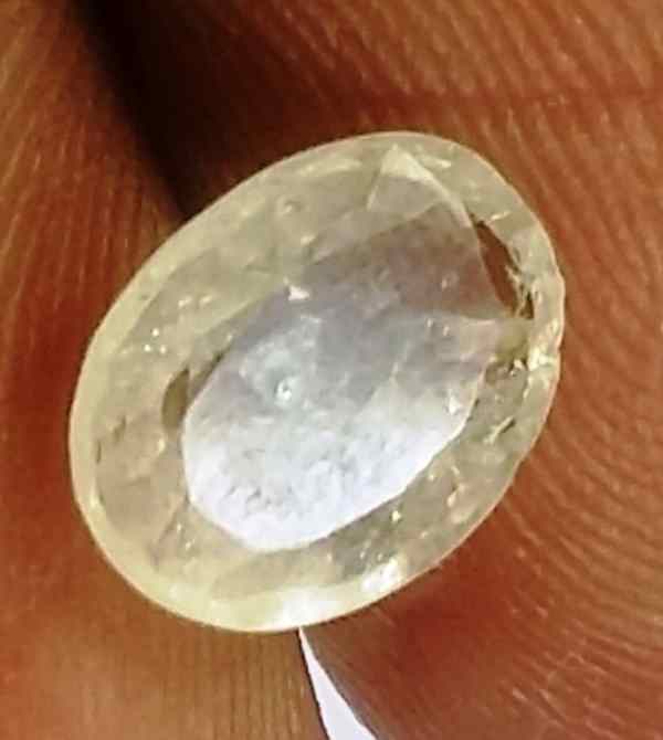 1.33 Carats Ceylon Yellow Sapphire 7.96 x 6.08 x 2.56 mm