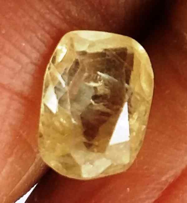 1.12 Carats Ceylon Yellow Sapphire 7.05 x 5.07 x 3.06 mm