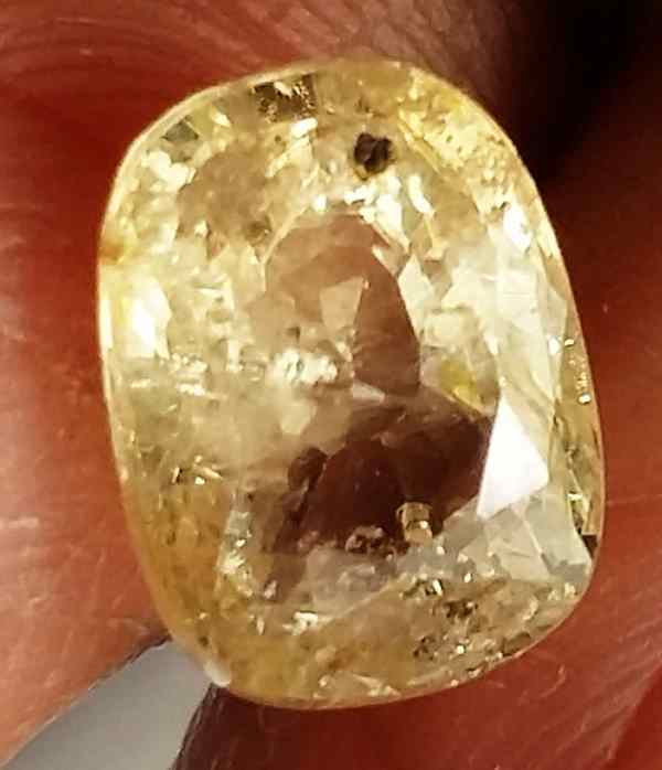 2.8 Carats Ceylon Yellow Sapphire 8.91 x 6.65 x 4.58 mm