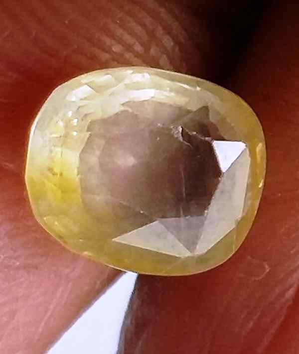 2.13 Carats Ceylon Yellow Sapphire 7.67 x 6.57 x 3.85 mm