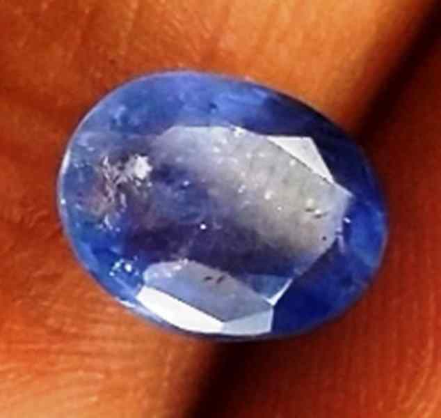 1.94 Carats Ceylon Blue Sapphire 7.91 x 6.13 x 4.08 mm