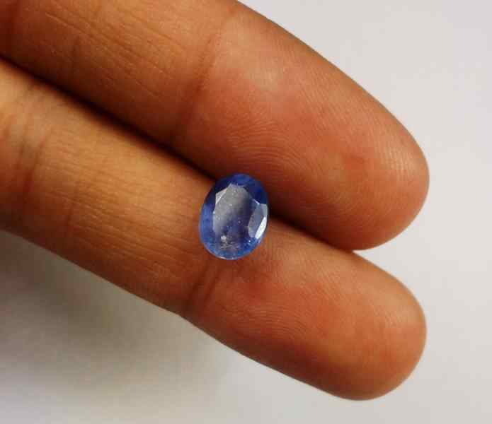 1.94 Carats Ceylon Blue Sapphire 7.91 x 6.13 x 4.08 mm