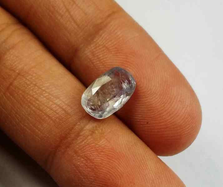 1.96 Carats Ceylon Blue Sapphire 9.14 x 5.87 x 3.44 mm