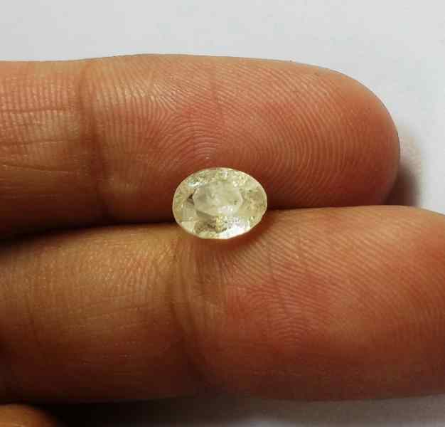 1.4 Carats Yellow Sapphire 7.03 x 6.10 x 3.70 mm