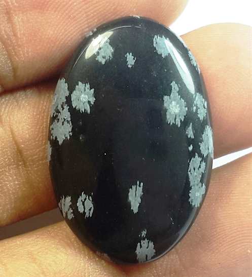 17.44 Carats Snow Obsidian 28.55 x 19.10 x 4.49 mm