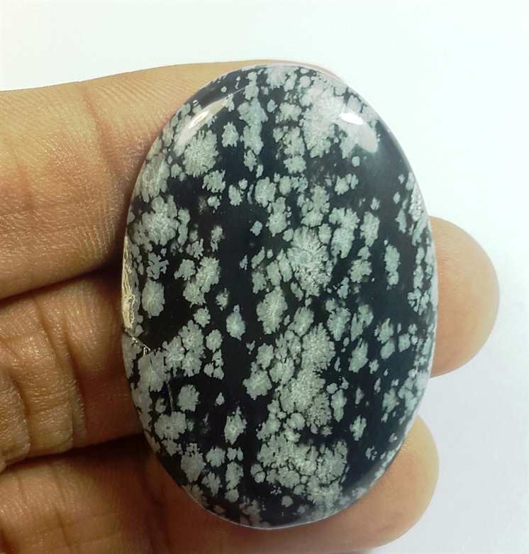 48.85 Carats Snow Obsidian 40.66 x 27.59 x 6.17 mm