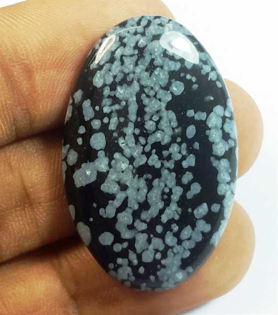29.48 Carats Snow Obsidian 35.68 x 22.83 x 5.15 mm